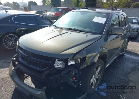 2016 Dodge Journey Crossroad Plus z USA, uszkodzony, nr VIN 3C4PDDGG3GT190032